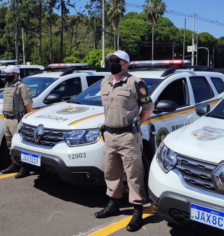 Brigada Militar De Flores Da Cunha Recebe Duas Novas Viaturas R Dio