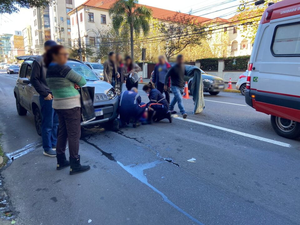 Mulher é atropelada na região central de Caxias do Sul Rádio Solaris