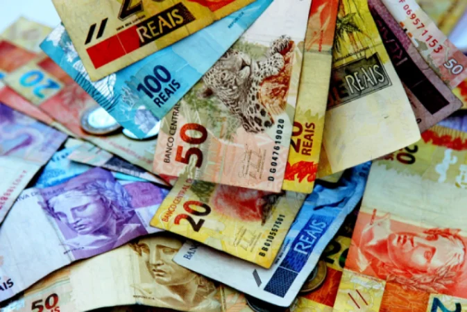 Prazo para pagamento da segunda parcela do 13º salário termina nesta quarta-feira (20)